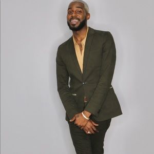 Meet your Posher, De’von